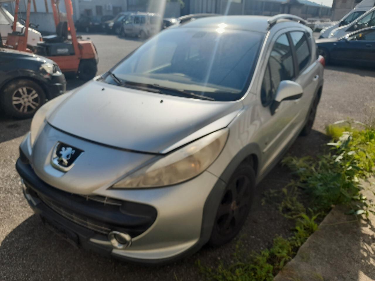 Peugeot 207 1.6 HDi 90CV SW ONE Line radiata