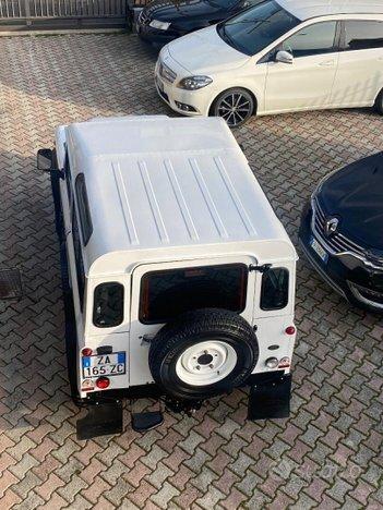 LAND ROVER Defender 90 2.2 TD4 Station Wagon n1