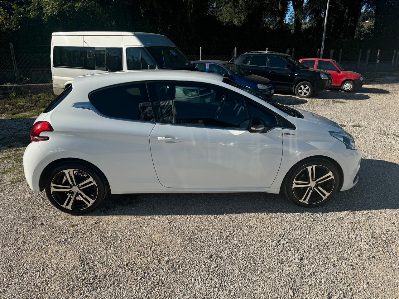 Peugeot 208 BlueHDi 120 S&S GT Line