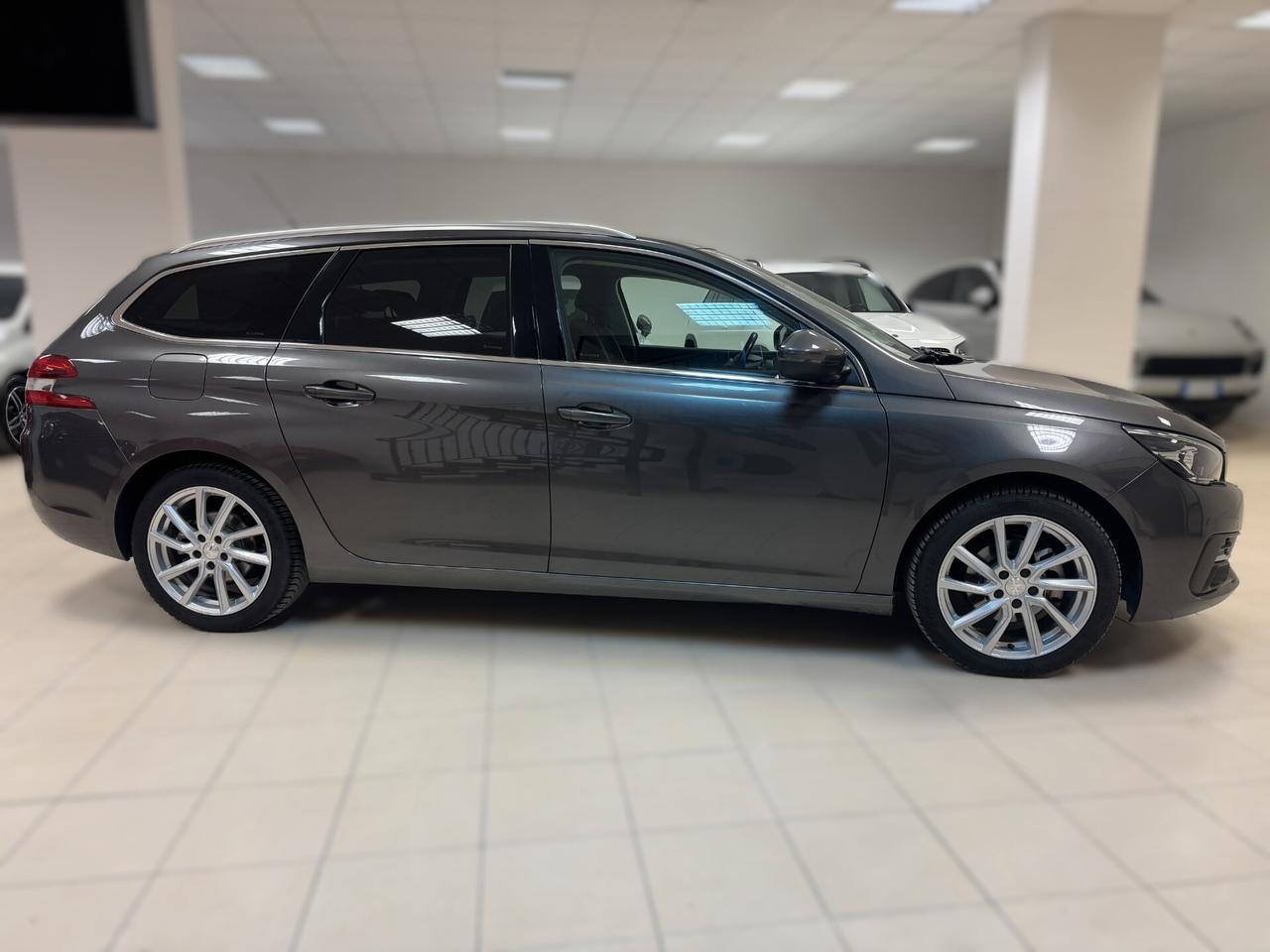 Peugeot 308 BlueHDi 130 S&S SW Allure