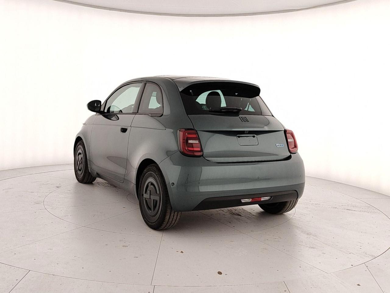 Fiat 500e Berlina 42 kWh Giorgio Armani