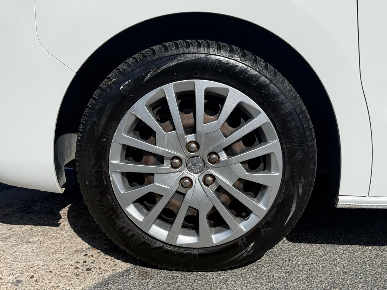 Peugeot Traveller 2.0 BlueHDi 140cv Long 9 POSTI