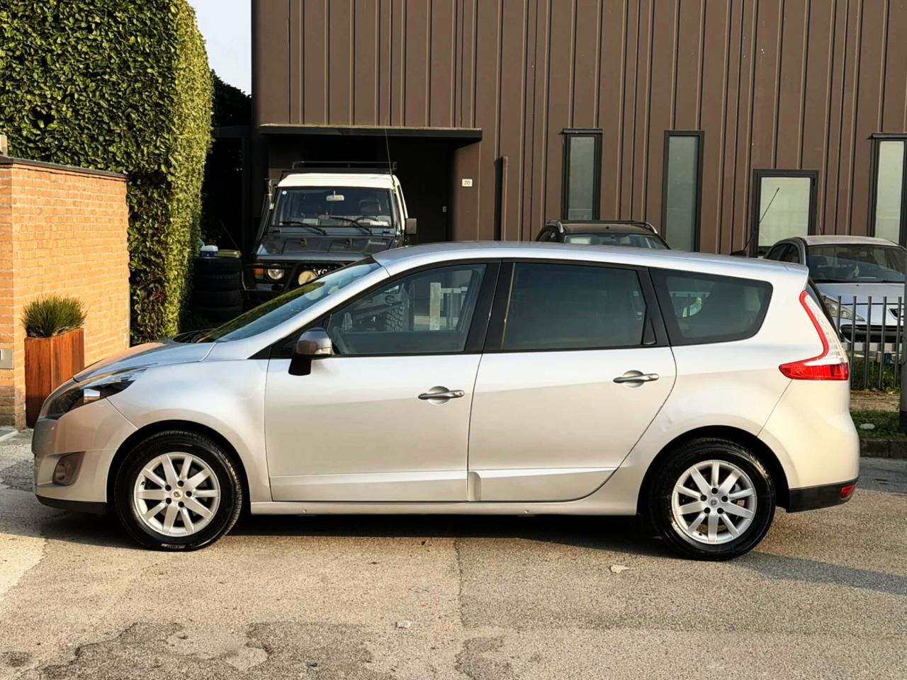 Renault Grand Scenic 1.9 dCi 130CV 7Posti-Garanzia-2011