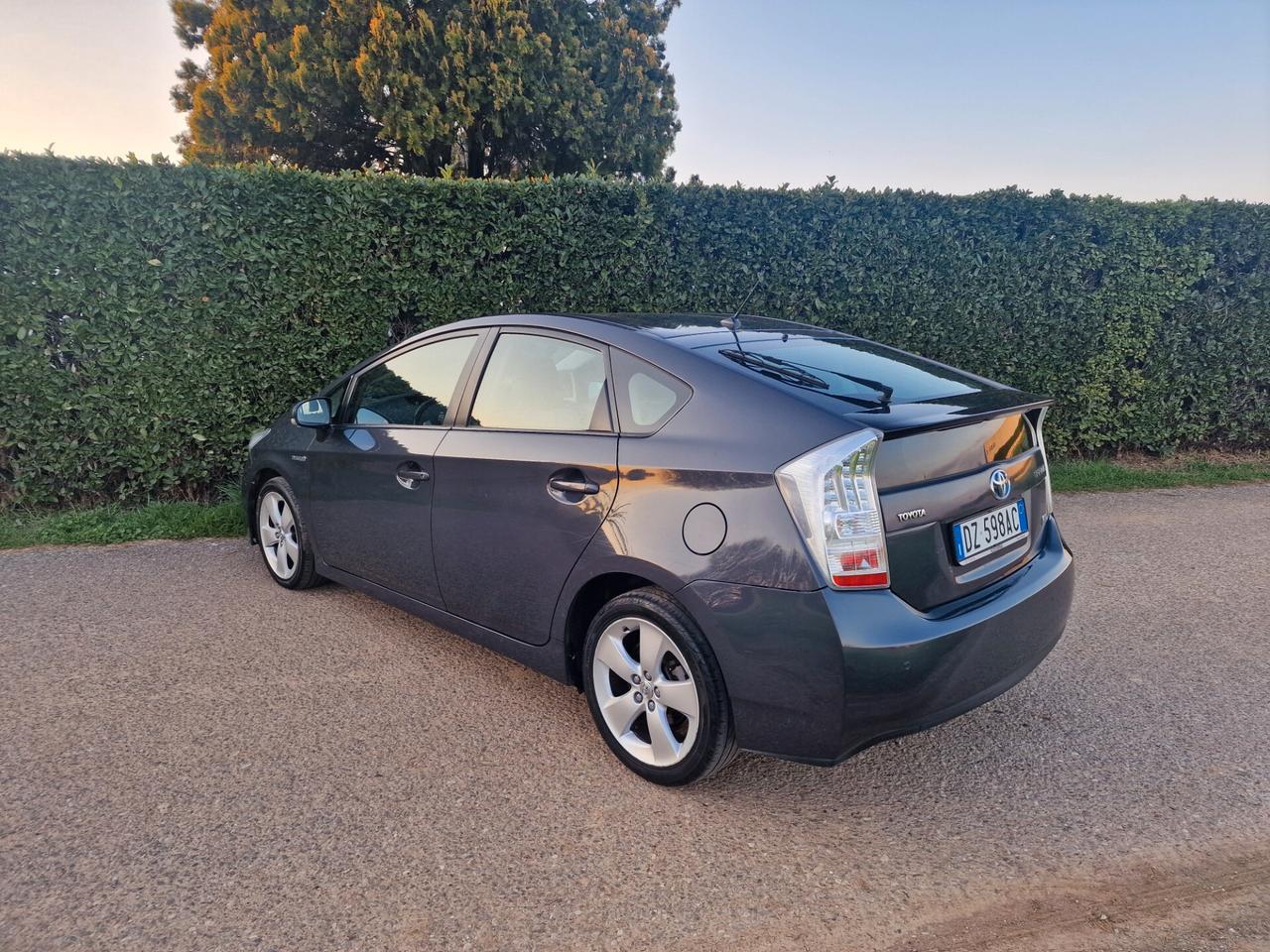 Toyota Prius 1.5i Hybrid
