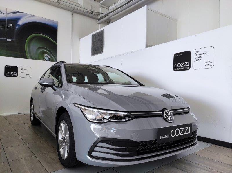 VOLKSWAGEN Golf 8ª serie - Golf Variant 1.0 eTSI EVO DSG Life