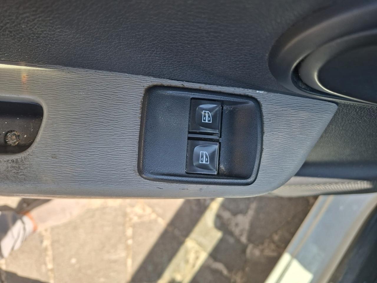 Dacia Dokker 1.5 Blue dCi 8V 75CV Comfort appena sostituita distribuzione pompa acqua