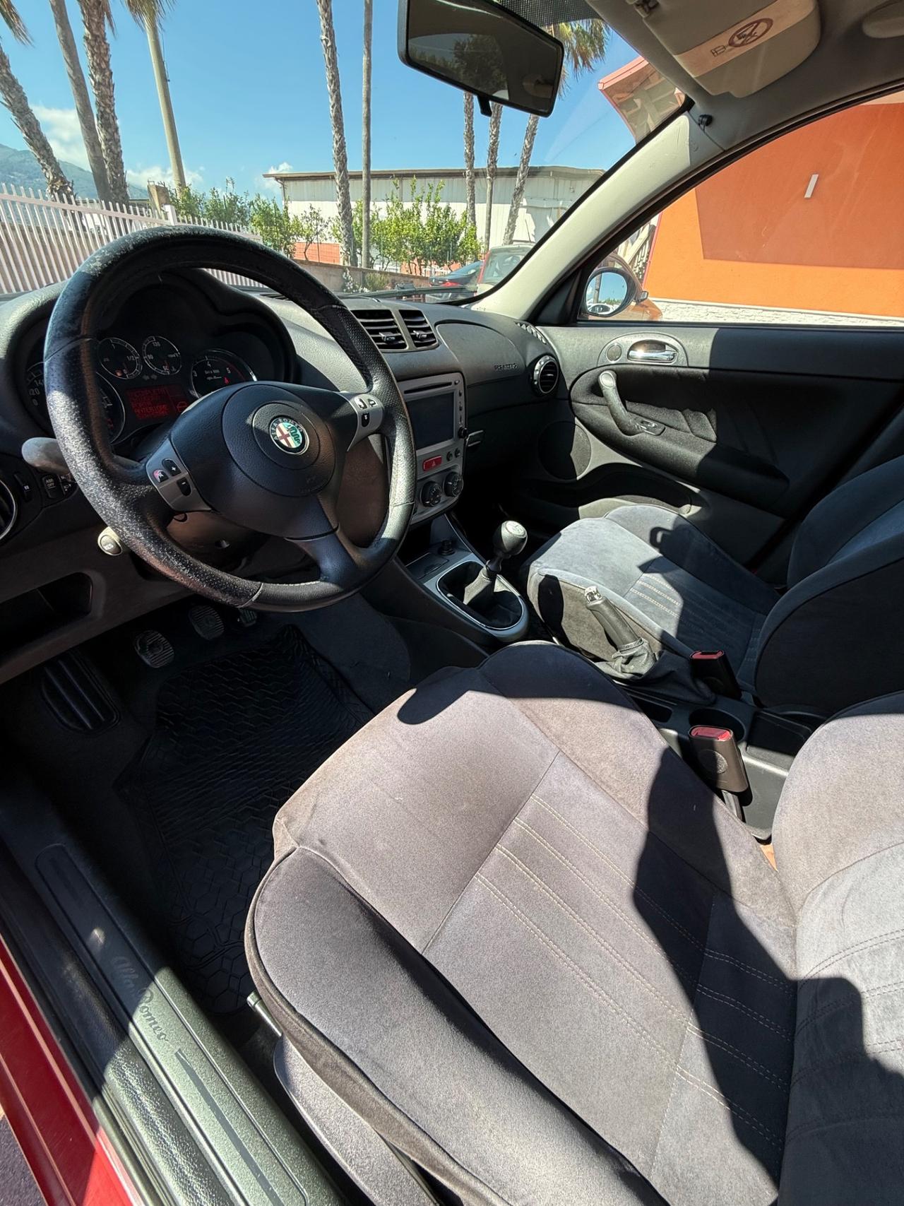 Alfa Romeo 147 1.9 JTD (120)