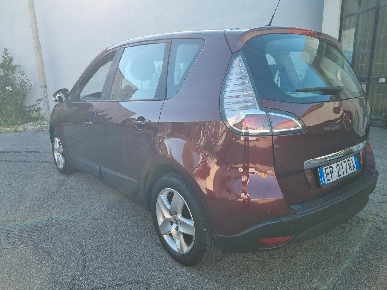 Renault Scenic Scénic XMod 1.6 GPL Wave