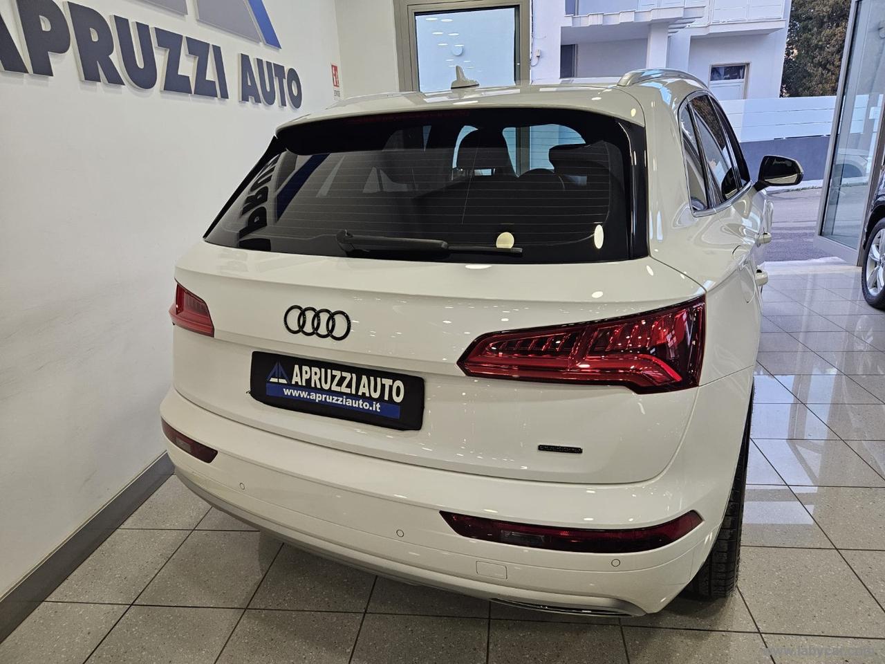 AUDI Q5 2.0 TDI quattro S tr. Business Sport