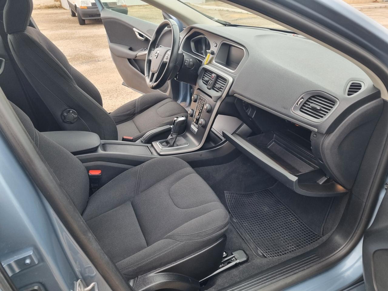 Volvo V40 D2 Business