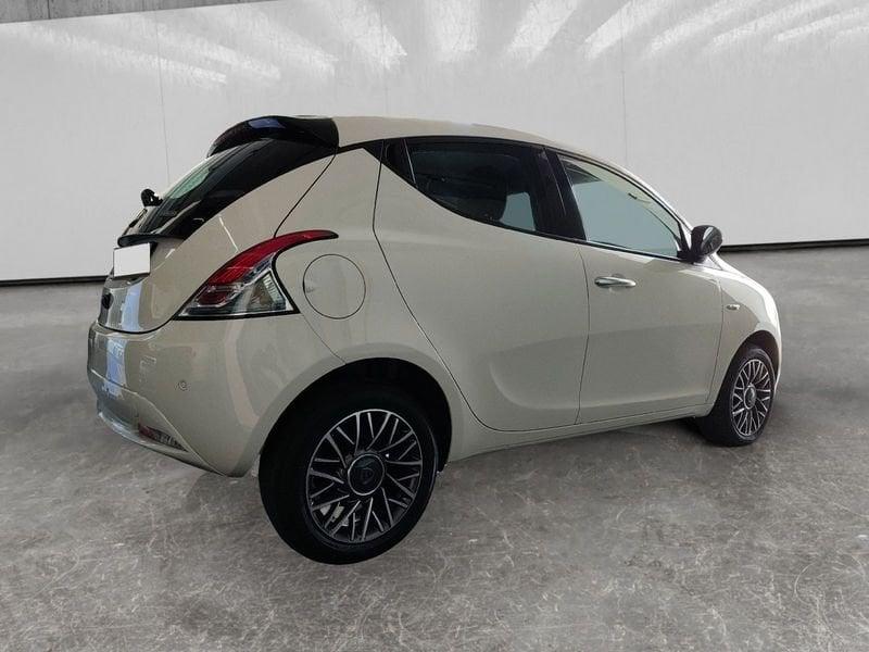 Lancia Ypsilon 1.0 firefly hybrid Gold Plus s&s 70cv 5p.ti