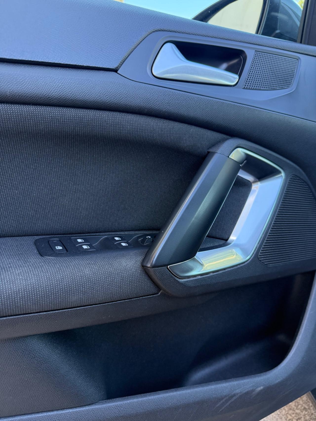 Peugeot 308 1.5 bluehdi Allure Pack CAMBIO AUTOMATICO,NAVI,TELECAMERA,FARI LED,VIRTUAL COCKPIT