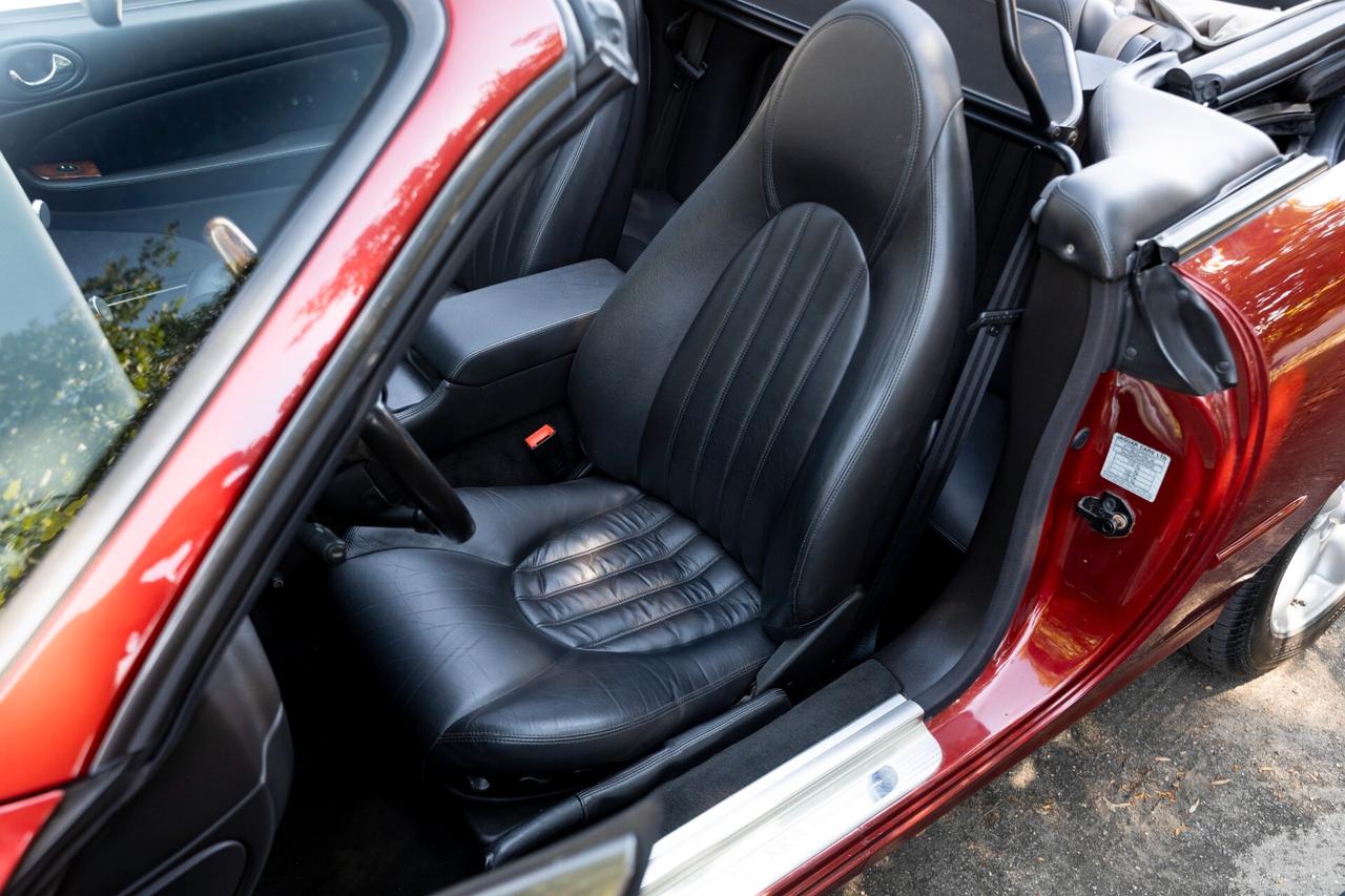 Jaguar XK *Stupenda * Tonneau*Frangivento*