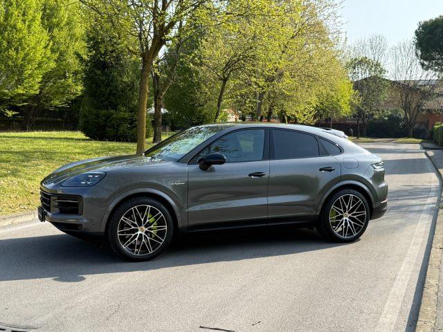PORSCHE Cayenne Coupé 3.0 V6 E-Hybrid MOD. 2024 IVA ESPOSTA