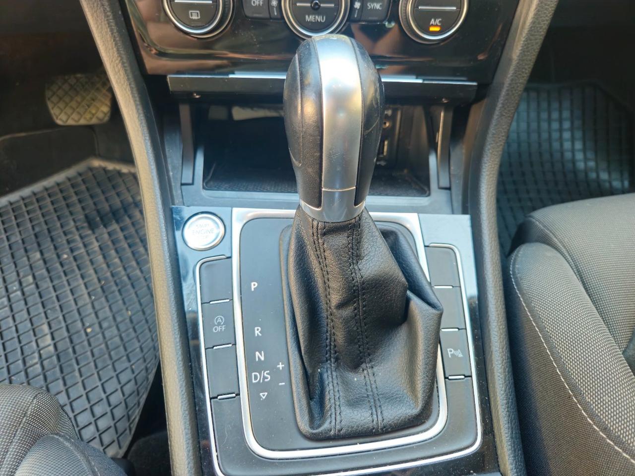 Volkswagen Golf Variant 1.4 TGI DSG EXECUTIVE BLUEMOTION
