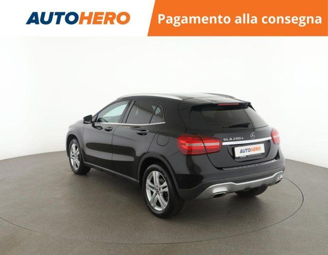 MERCEDES-BENZ GLA 200 d Automatic Sport