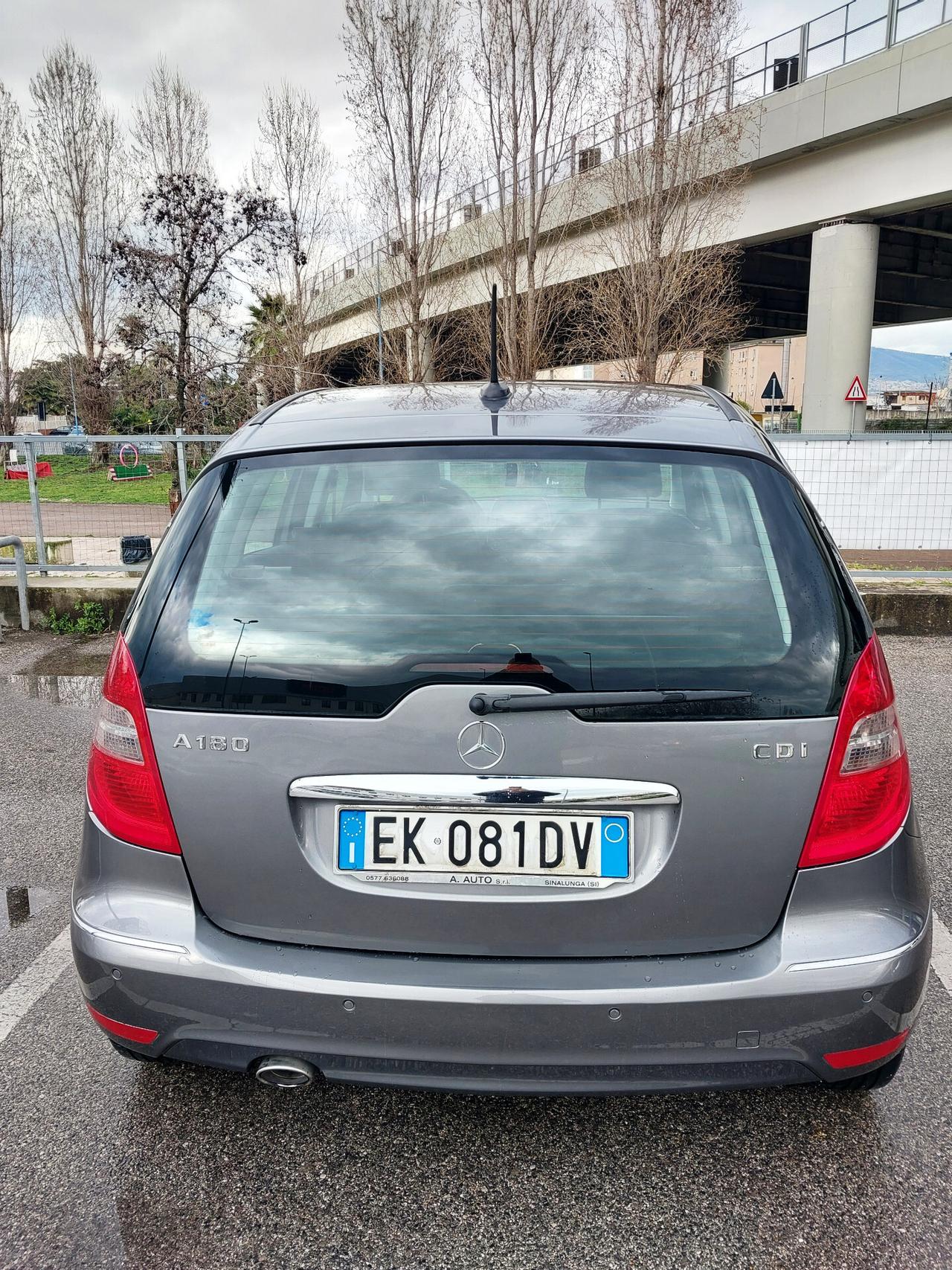 MERCEDES A 180 CDI ELEGANCE 10/2011