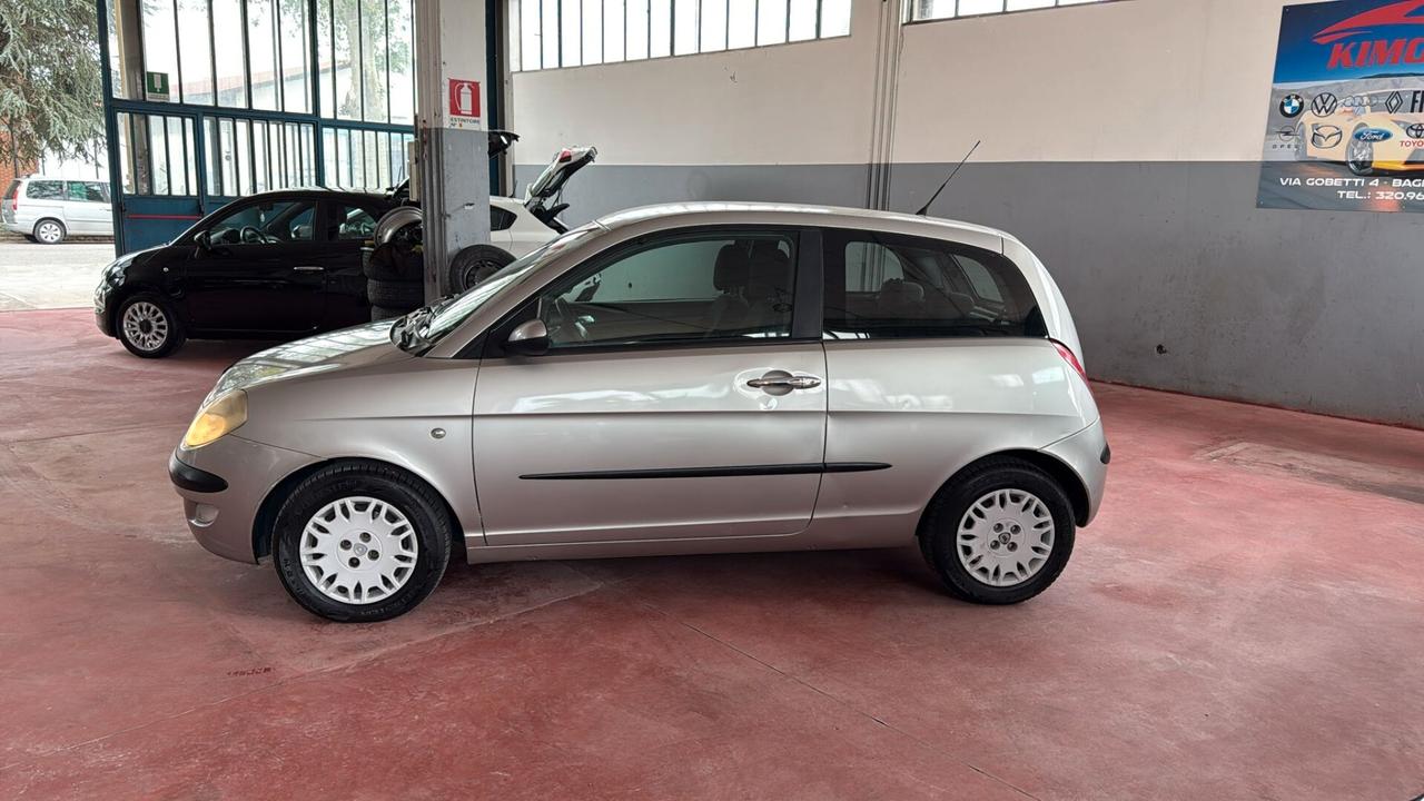 Lancia Ypsilon 1.2 Argento