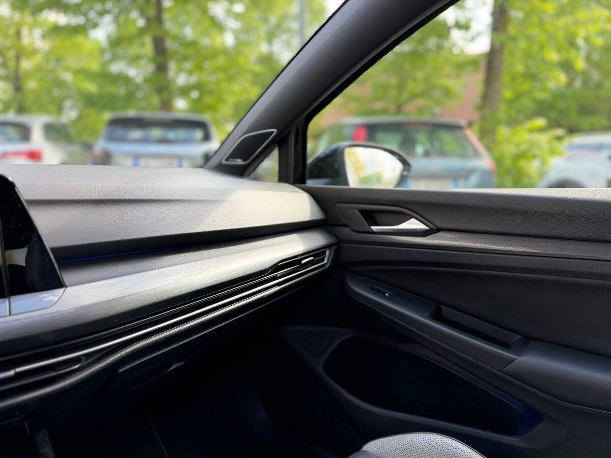 Volkswagen Golf 2.0 tdi GTD 200cv dsg