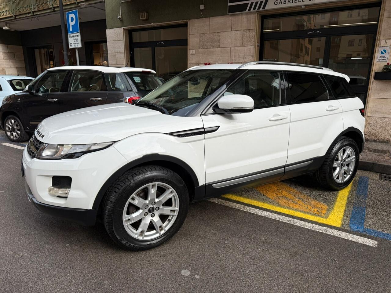 Land Rover Range Evoque 2.2 TD4 5p. Prestige 4x4