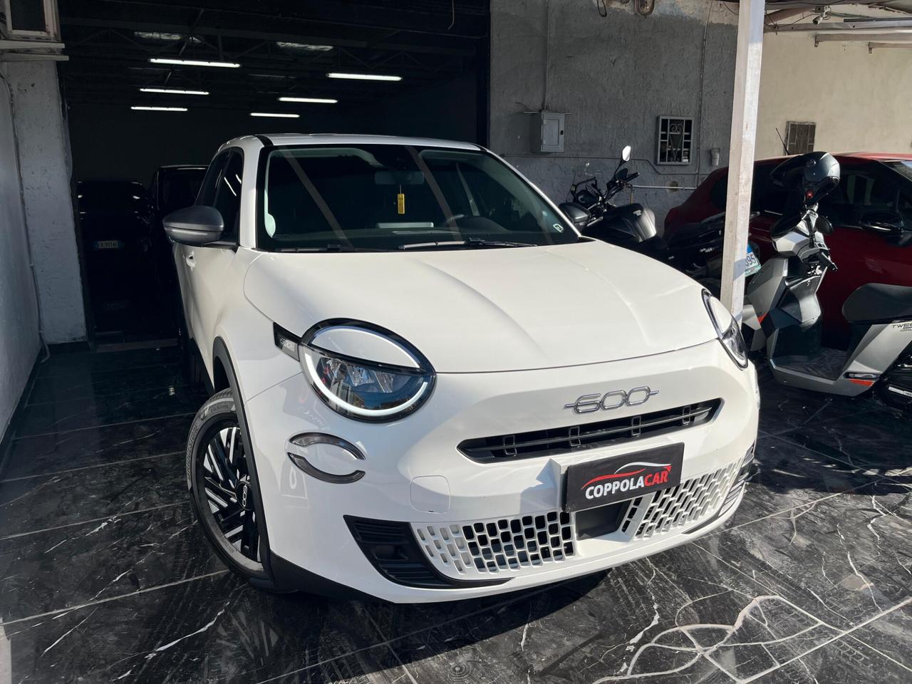 Fiat 600 Hybrid 100 CV DCT MHEV Valuto Permute