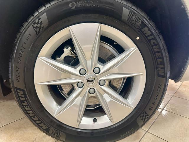 VOLVO XC60 B4 automatico FULL LED NAVI APPLE CAR 30.000 KM