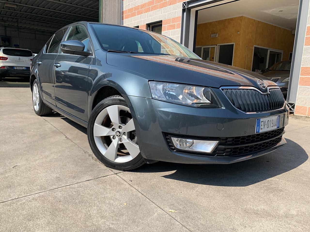 Skoda Octavia 1.6 TDI 105 CV DSG
