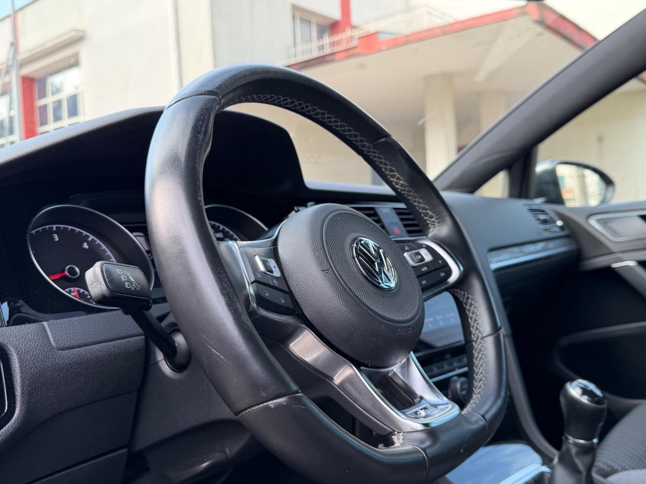 Volkswagen Golf 7.5 1.6 TDI R-Line