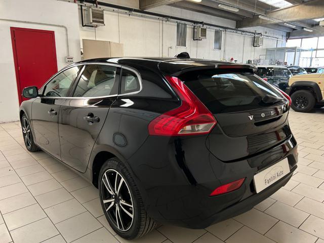 VOLVO V40 D2 1.6 Summum