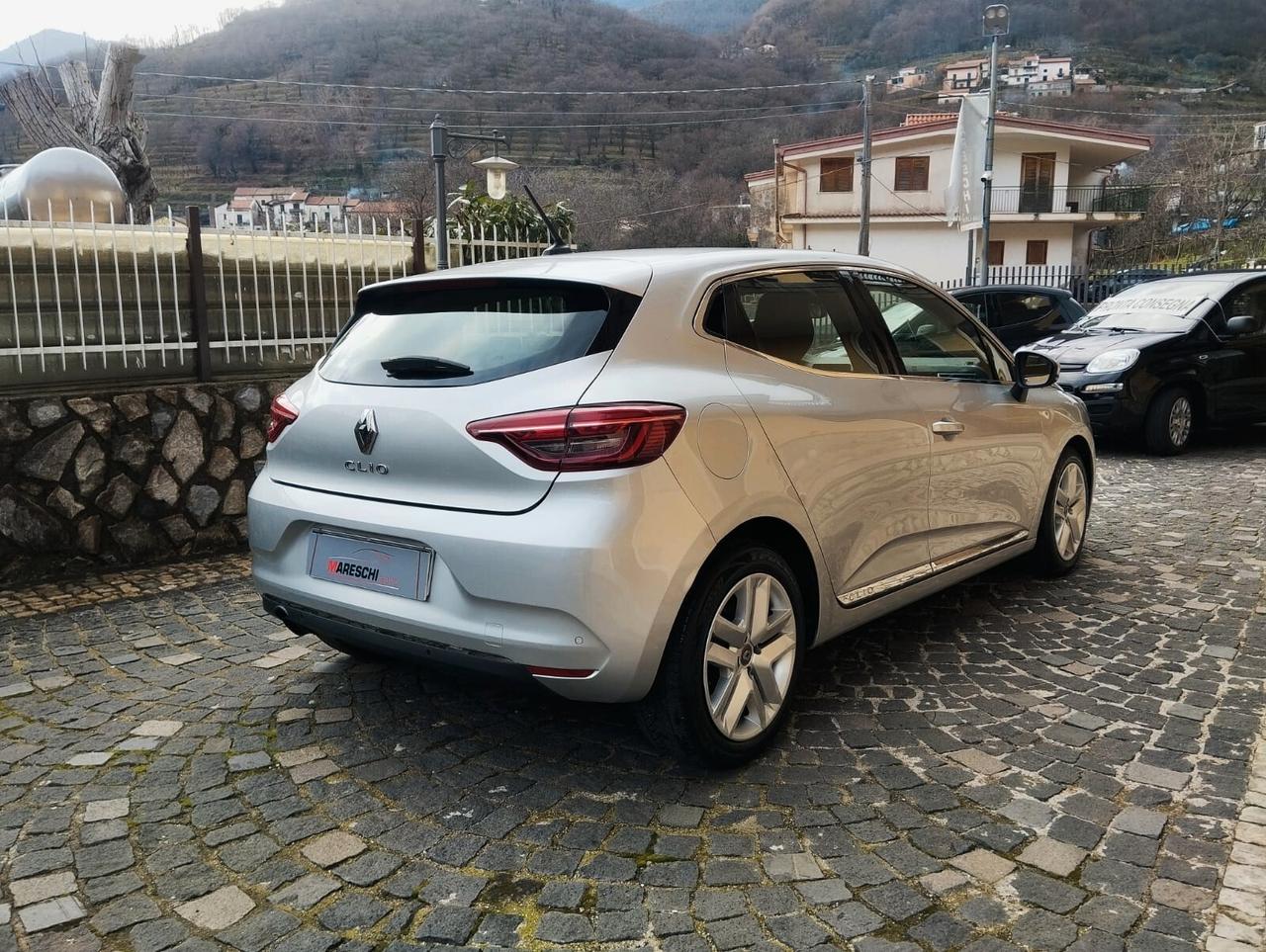Renault Clio TCe 100 CV 5 porte Intens