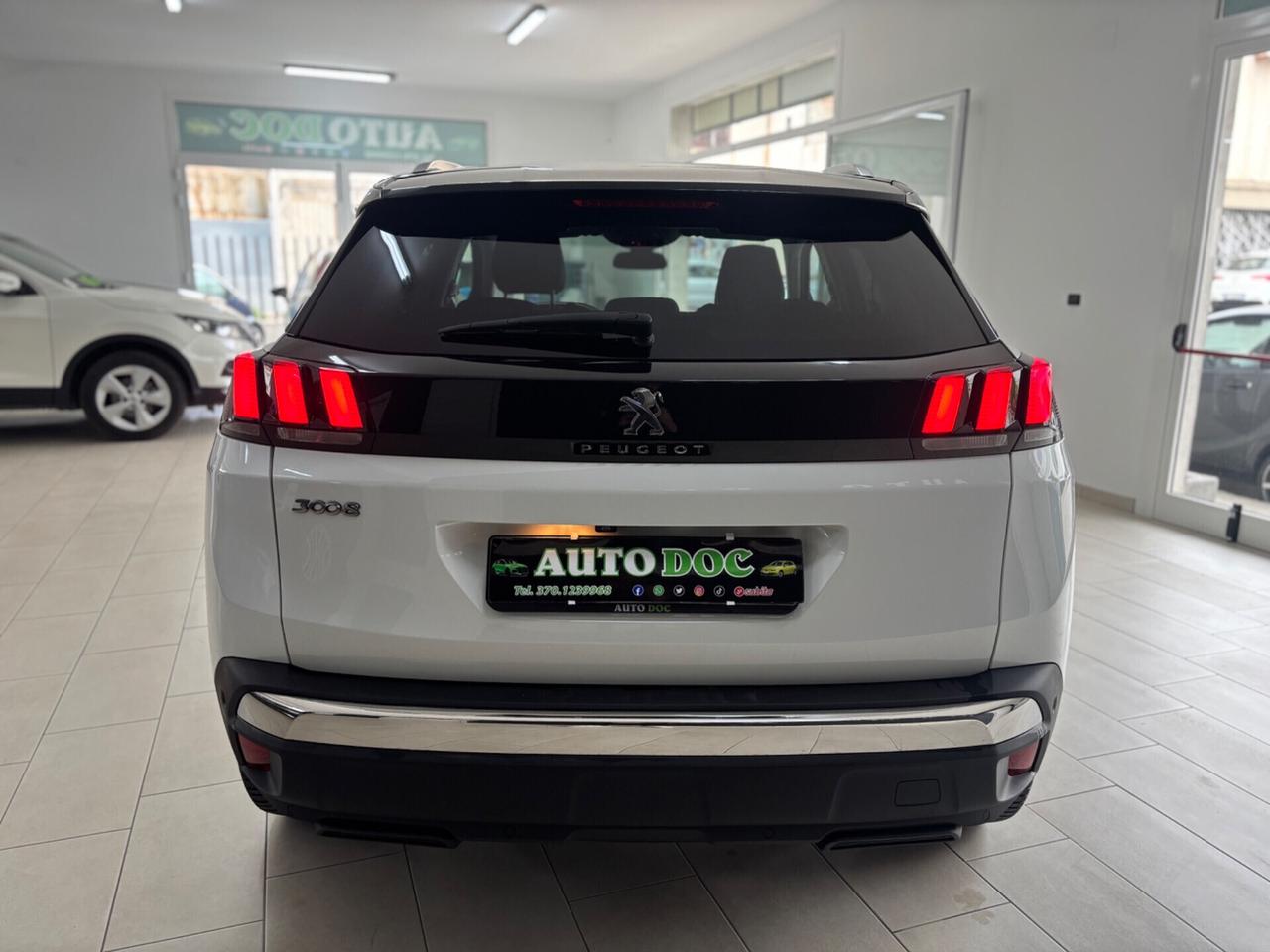 Peugeot 3008 BlueHDi 130 S&S EAT8 Crossway