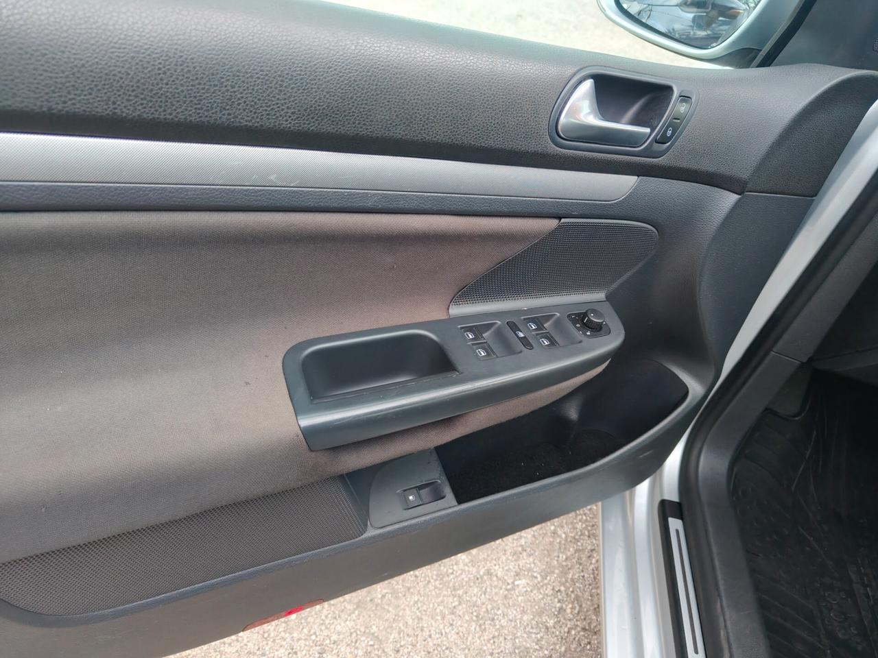 Volkswagen Golf 1.9 TDI 105cv 5p. Sportline