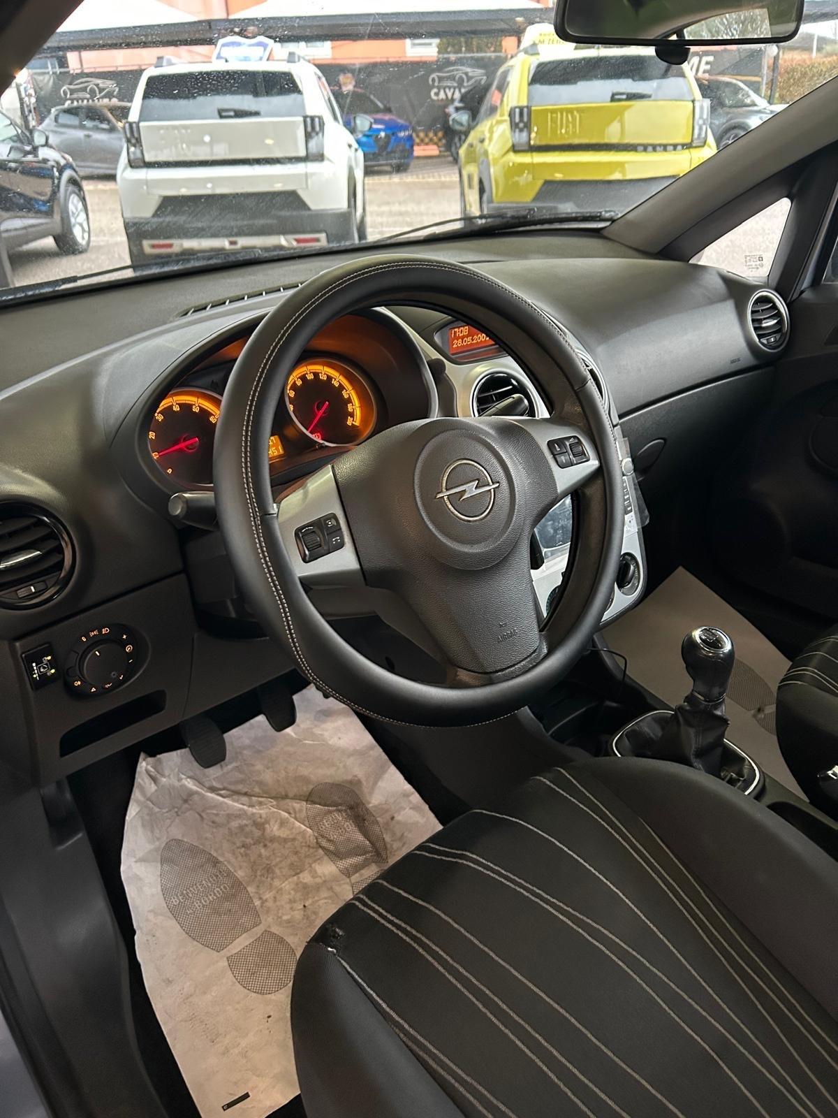 Opel Corsa 1.2 5 porte Enjoy GPL