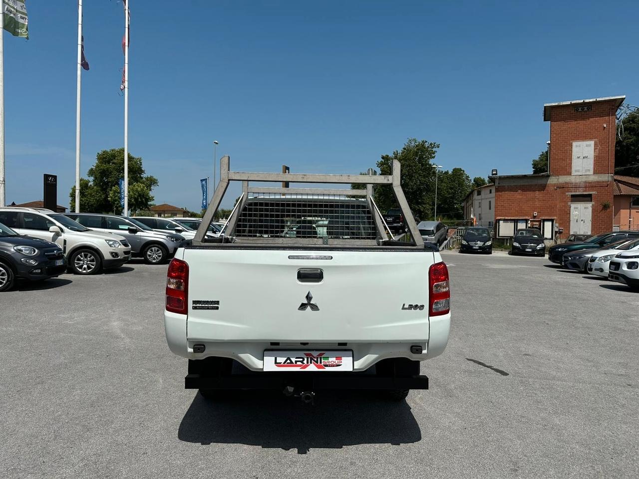 Mitsubishi L200 2.4 DI-D/154CV Double Cab Invite