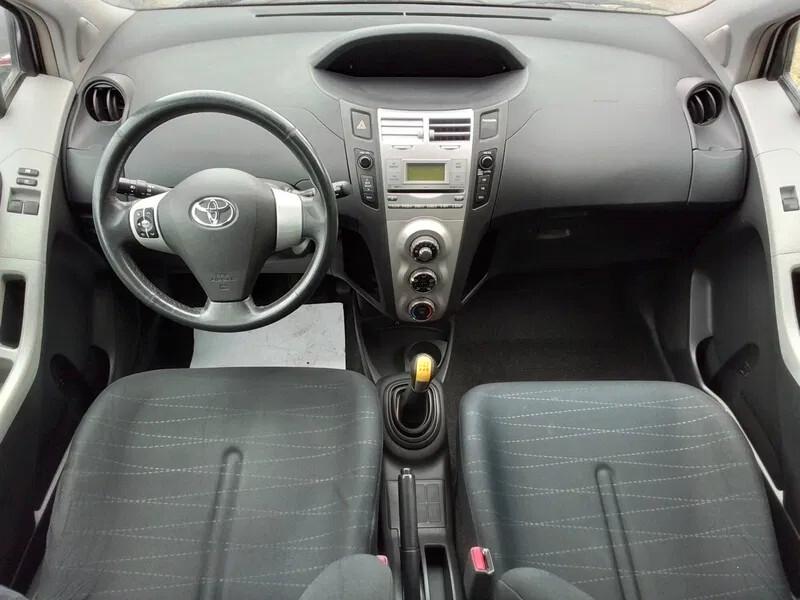 Toyota Yaris 1.0 3 porte Sol