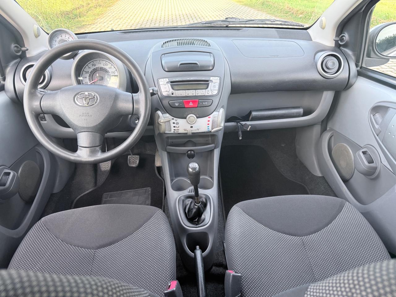 Toyota Aygo 1.0 12V VVT-i 5 porte Now Connect