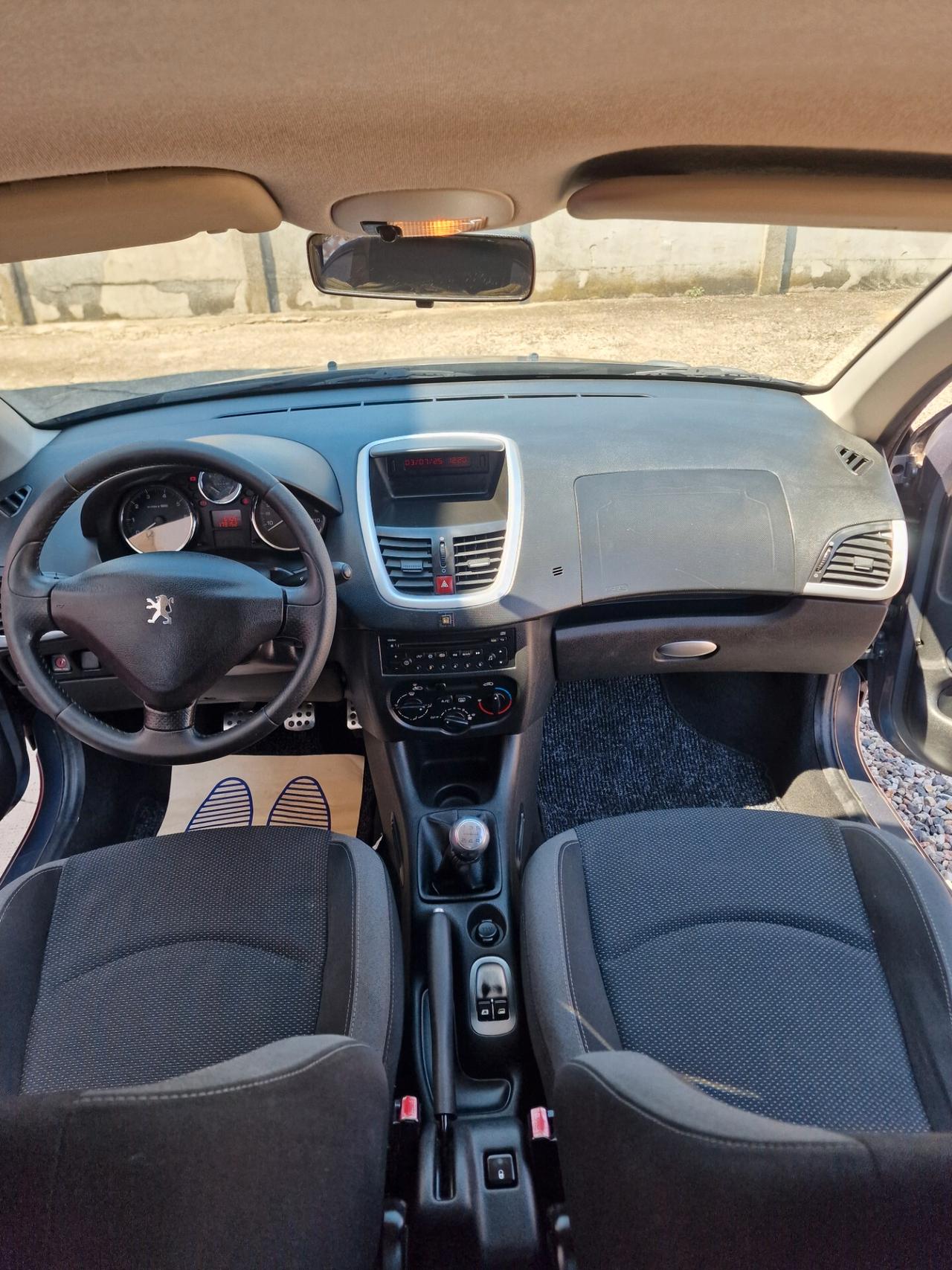 Peugeot 206 Plus 1.1 60CV 5p. distribuzione ok.