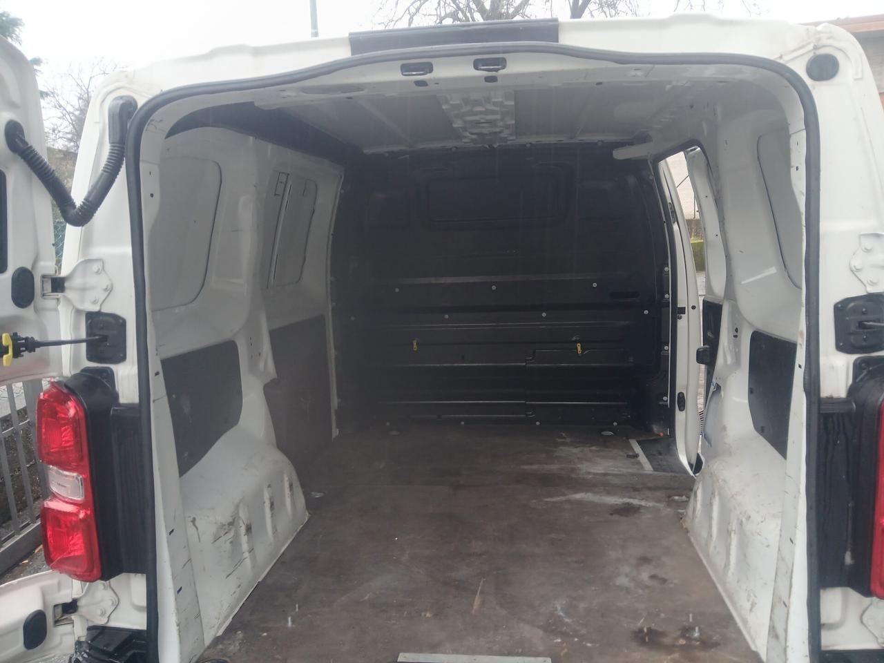 Opel Vivaro 1.5 Diesel 100 CV 3 POSTI ANTERIORI 2020