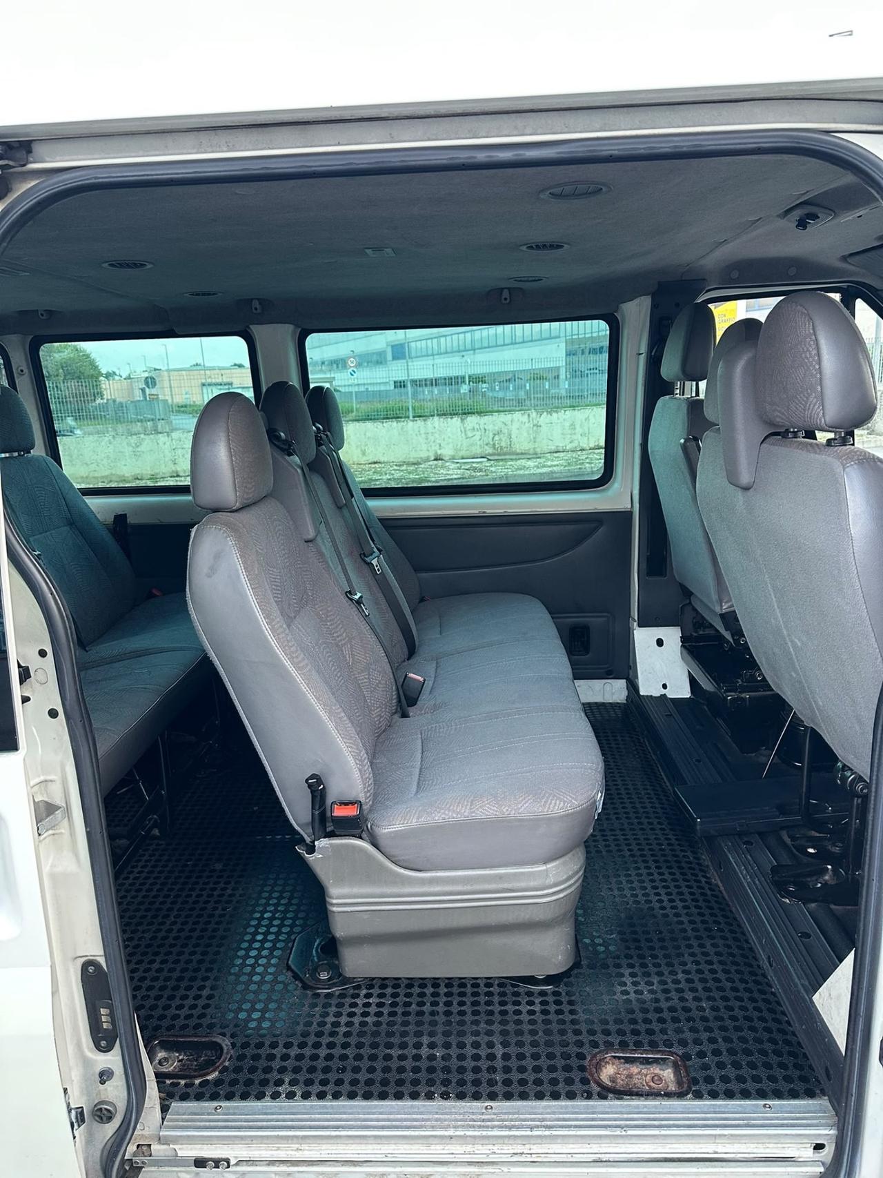 Ford Transit/Tourneo/Bus Transit 300S 2.2 TDCi/130 PC-TN Combi