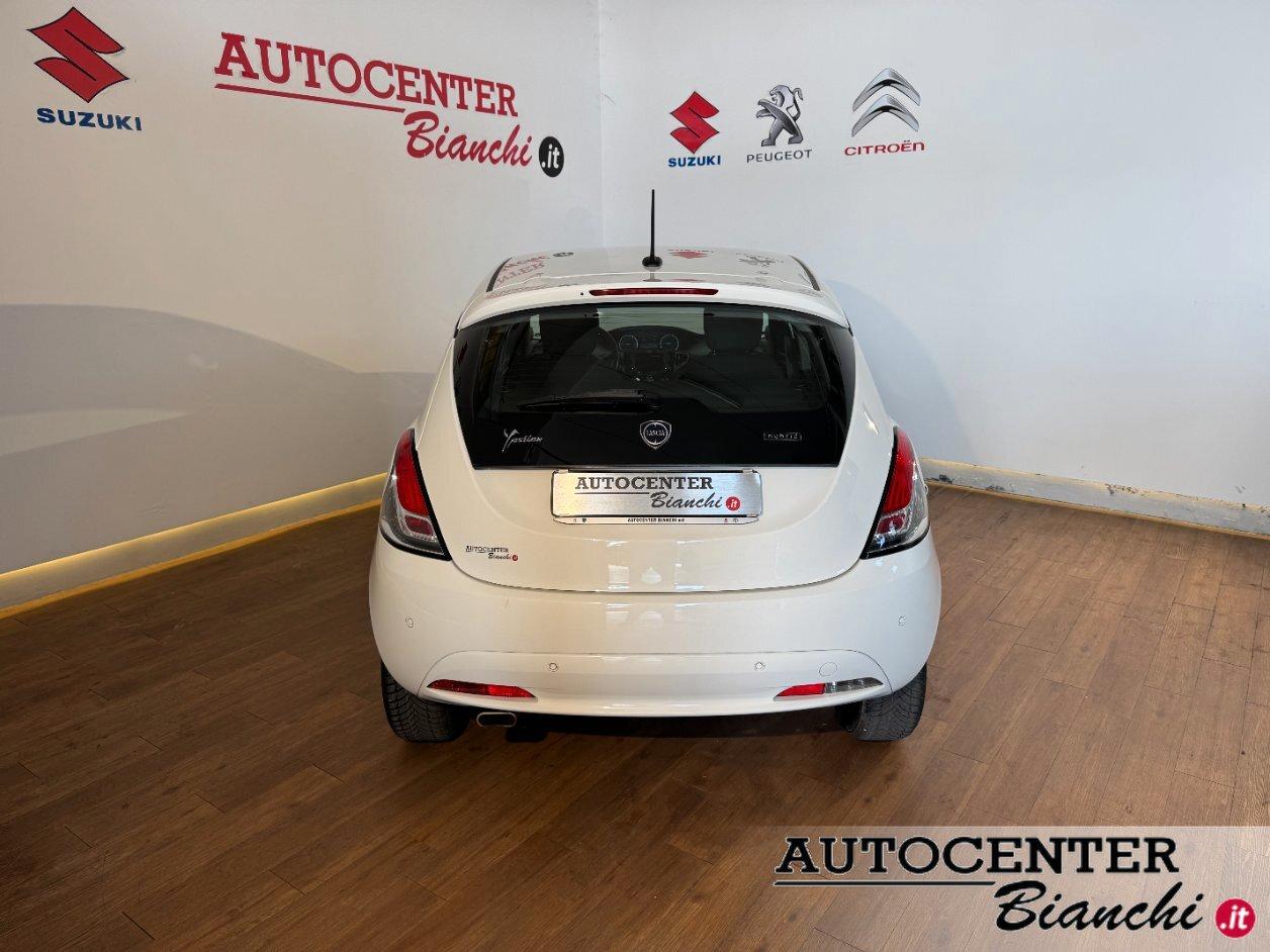Lancia Ypsilon 5 Porte 1.0 firefly hybrid Gold s&s 70cv
