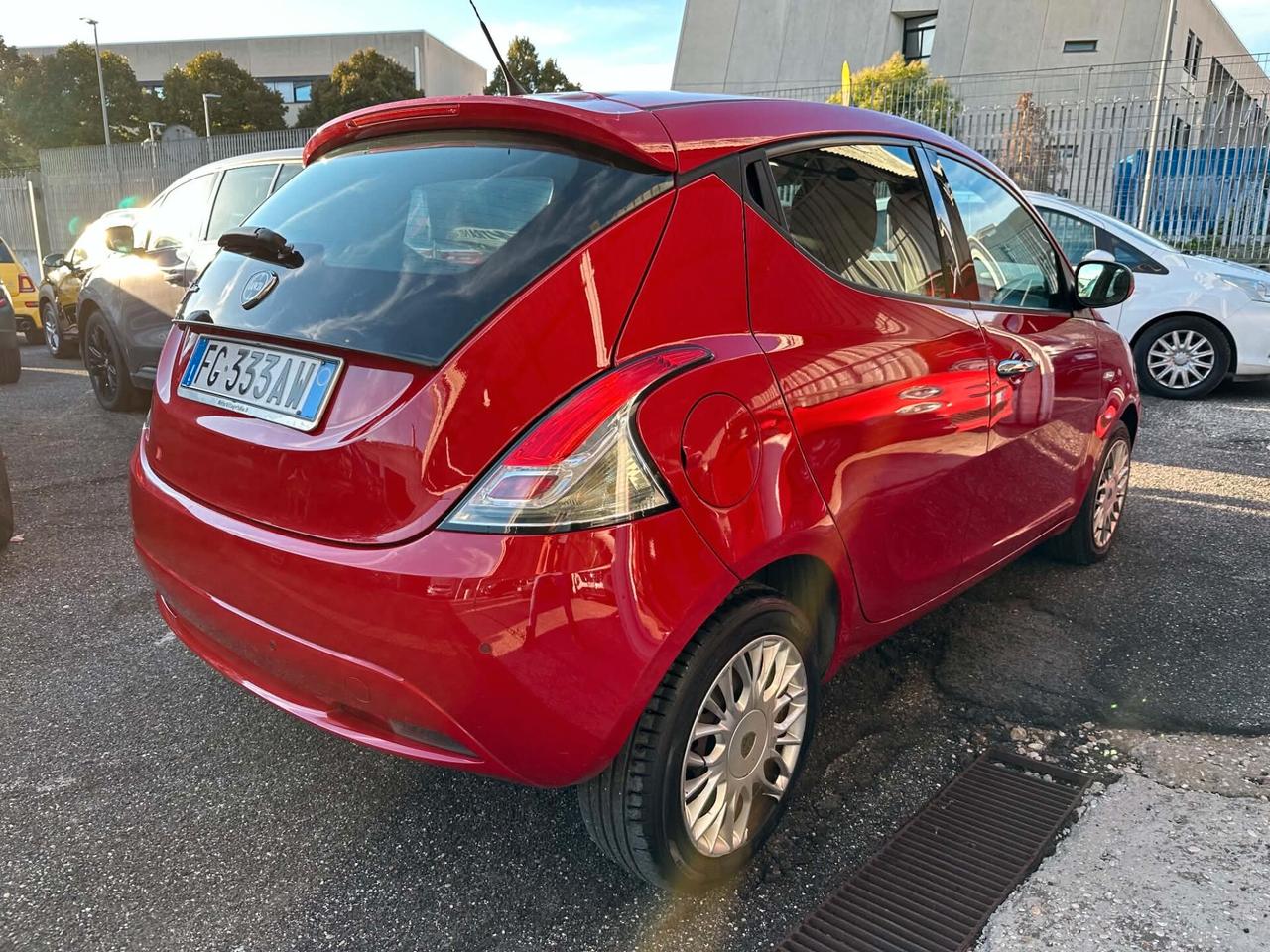 Lancia Ypsilon 1.2 69 CV 5 porte Gold
