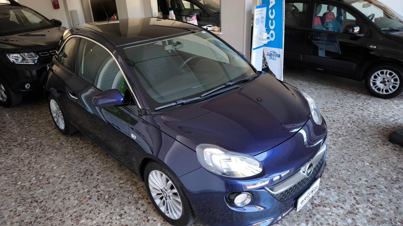 Opel Adam 1.2 70 CV Slam