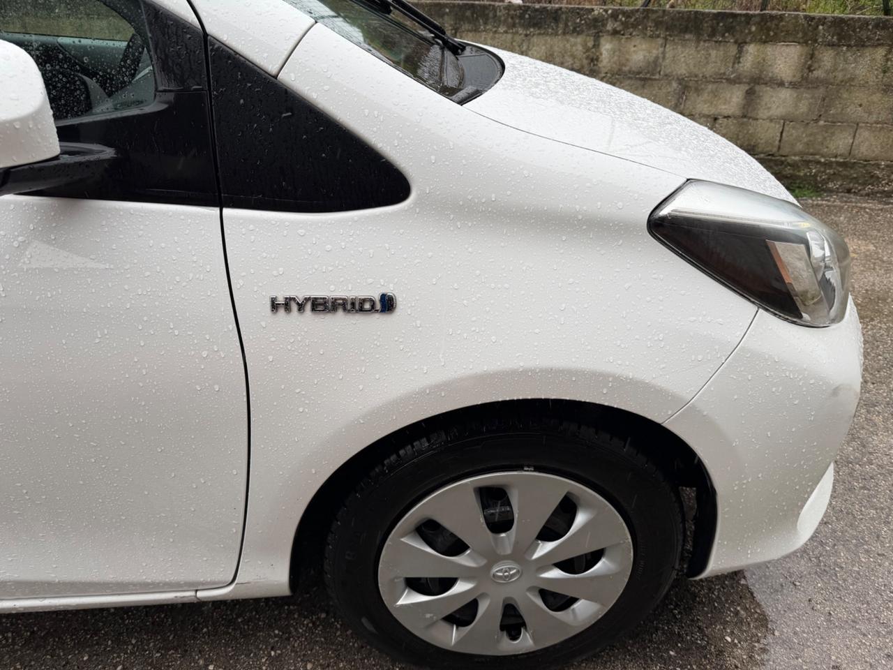 Toyota Yaris 1.5 Hybrid 5 porte Lounge