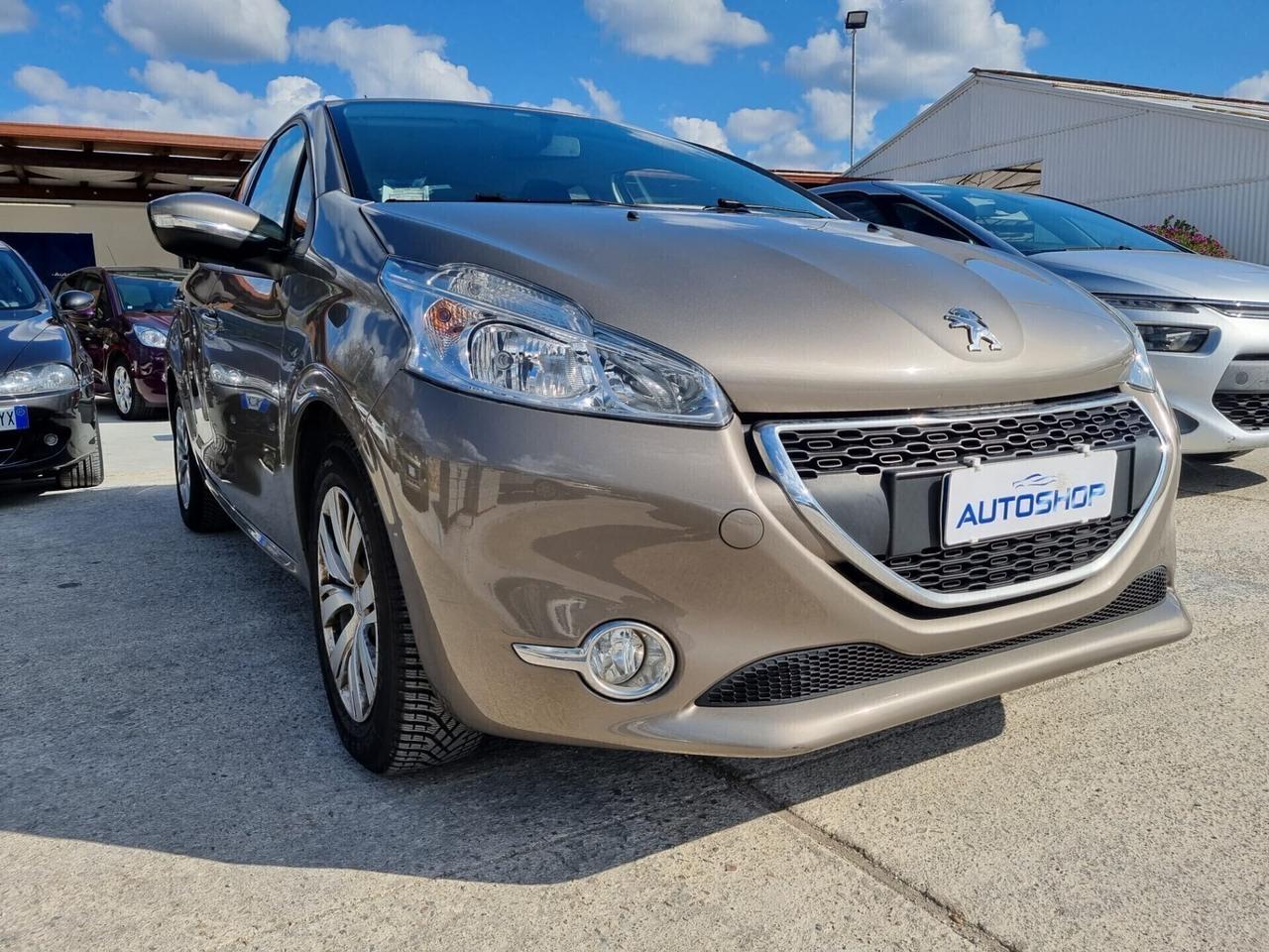 Peugeot 208 1.4 HDi 68 CV 5 porte Allure