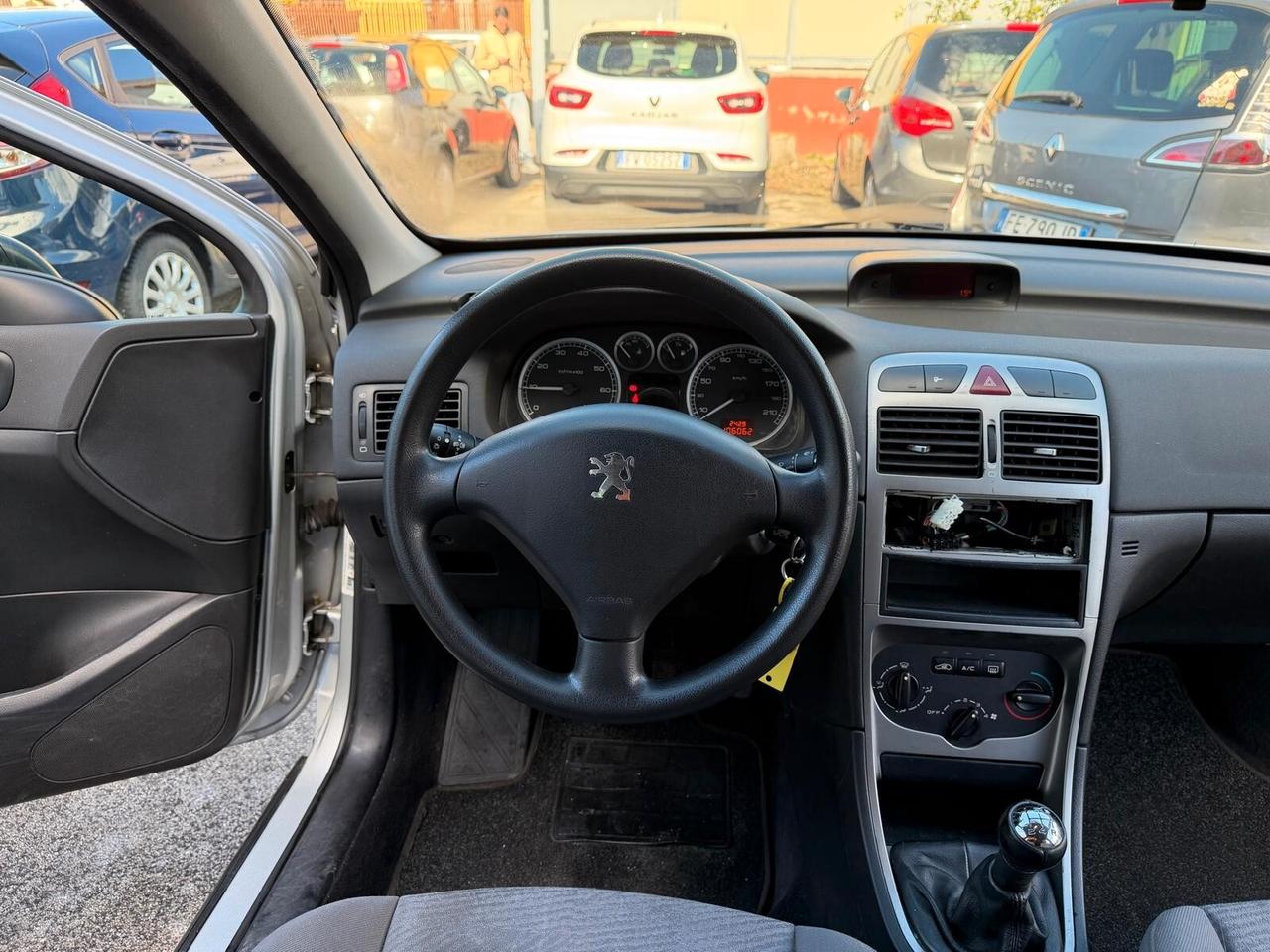 Peugeot 307 1.4 16V 5p. XT