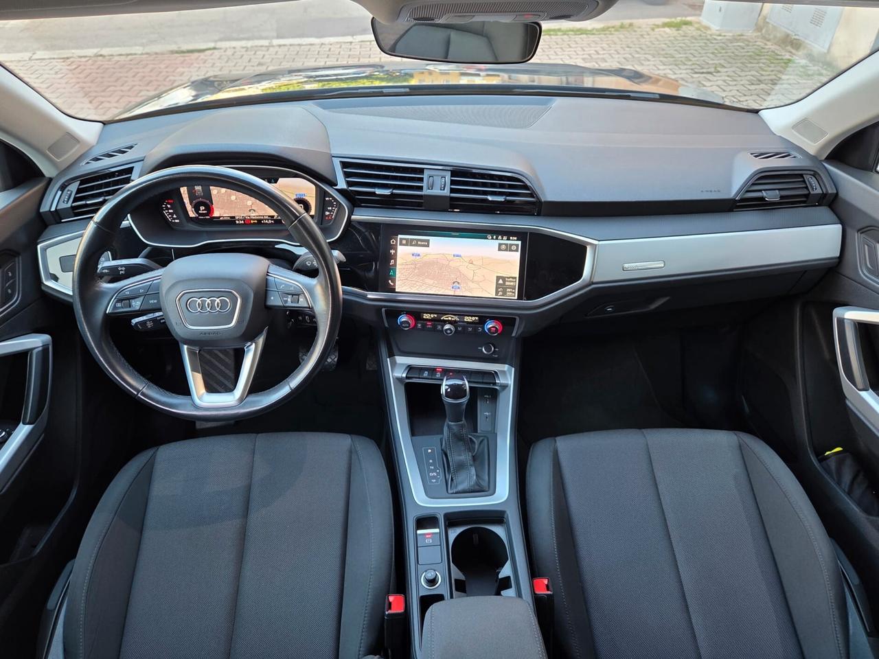 Audi Q3 35 TDI S tronic 150 cv Business