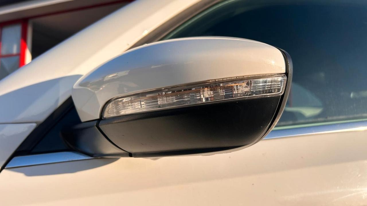 Volkswagen Maggiolino 1.6 TDI Design