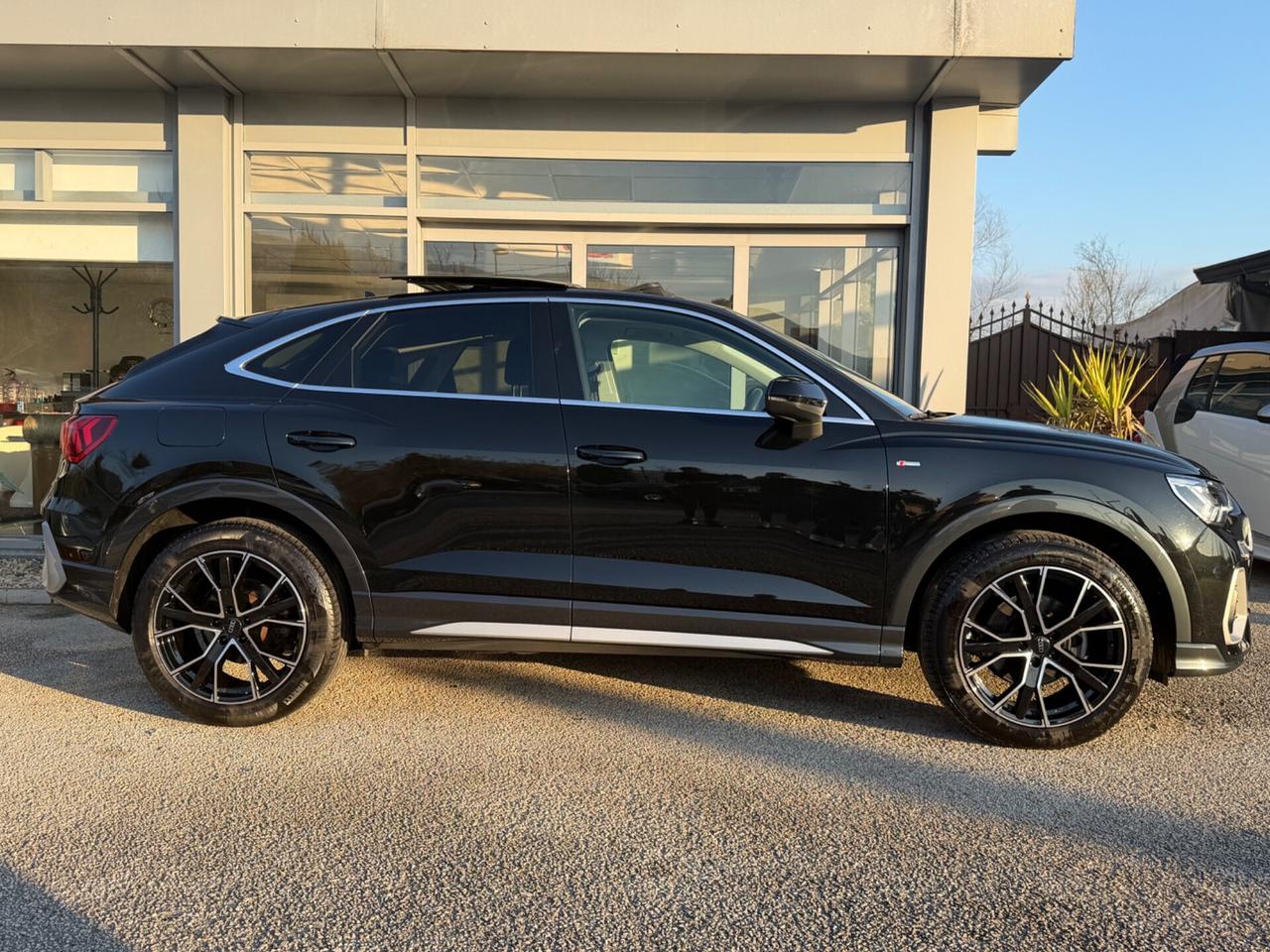 Audi Q3 SPB 35 TDI S tronic S- line edition/TETTO/ CERCHI IN LEGA R"19