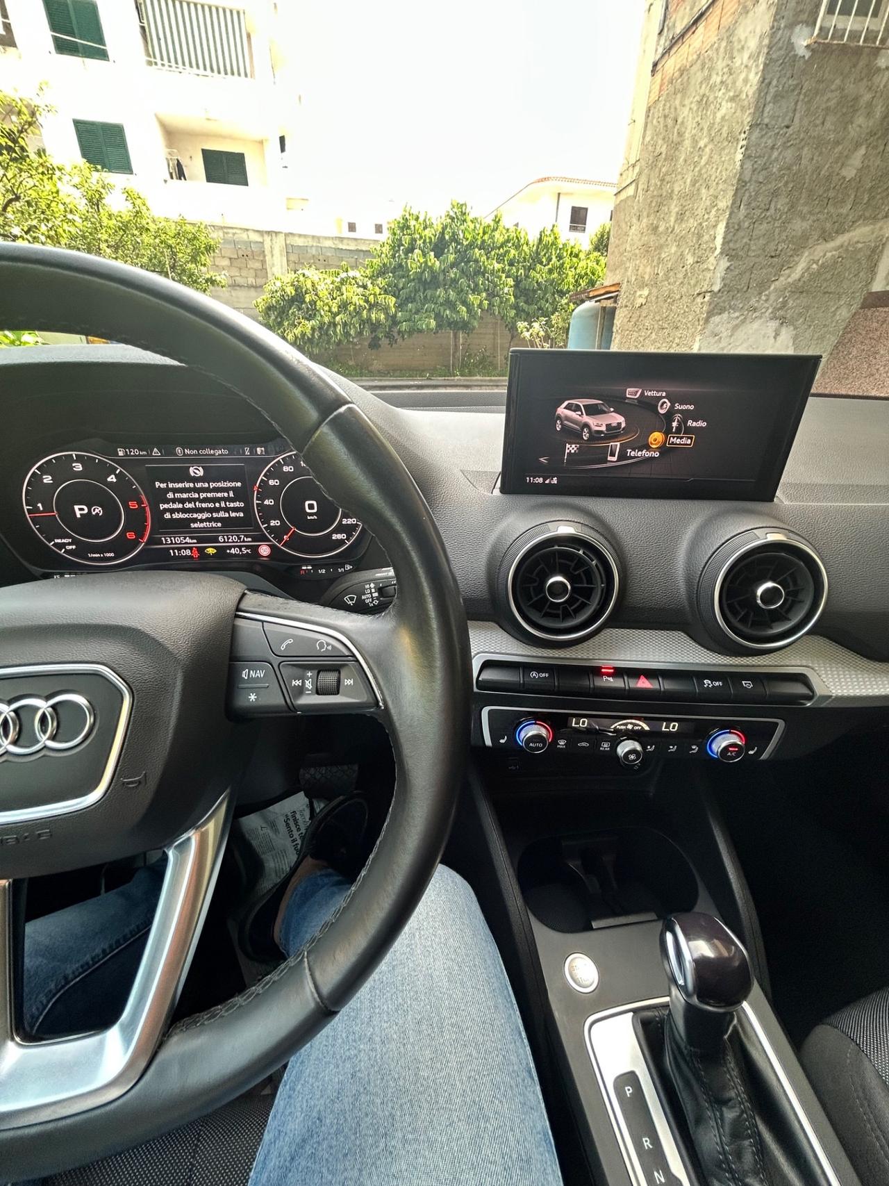 Audi Q2 35 TDI quattro S tronic Business