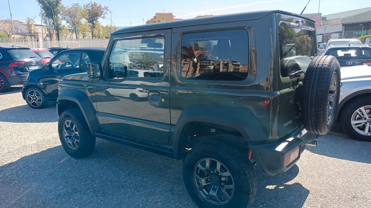 Suzuki Jimny 1.5 5MT Top